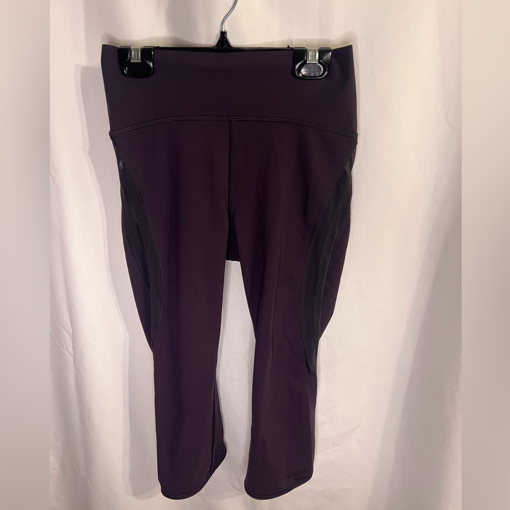 Lululemon Sun Setter Crop (17")
Boysenberry Size 4